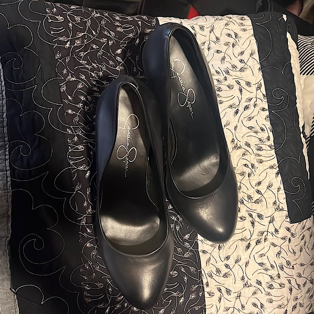 Jessica Simpson Platform heels 👠